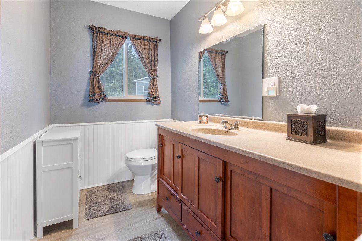 201 Narrow Way Property Photo 24