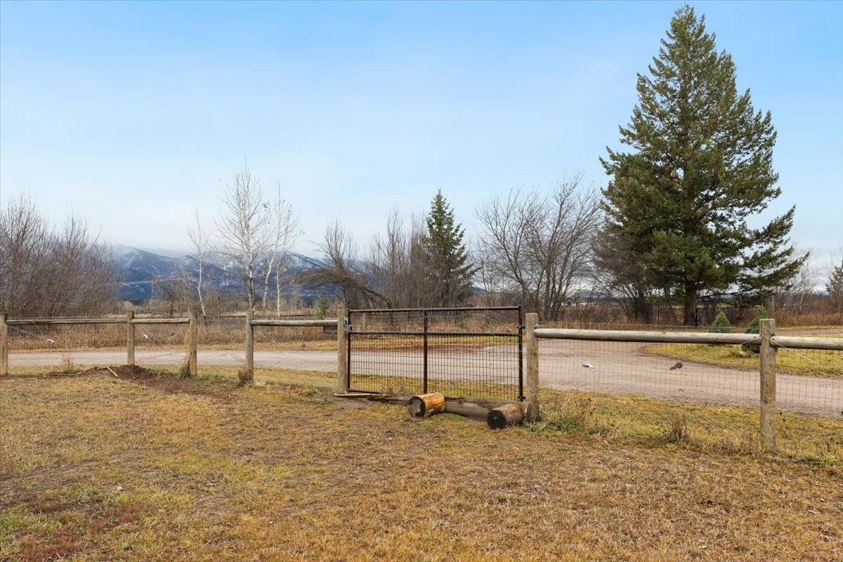 201 Narrow Way Property Photo 43