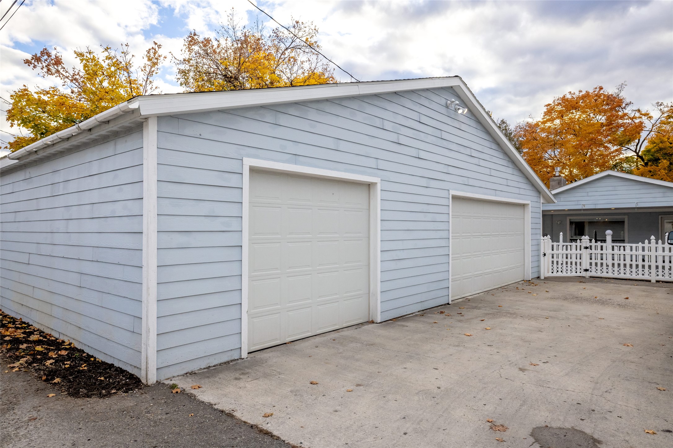 411 3rd Avenue E Property Photo 21