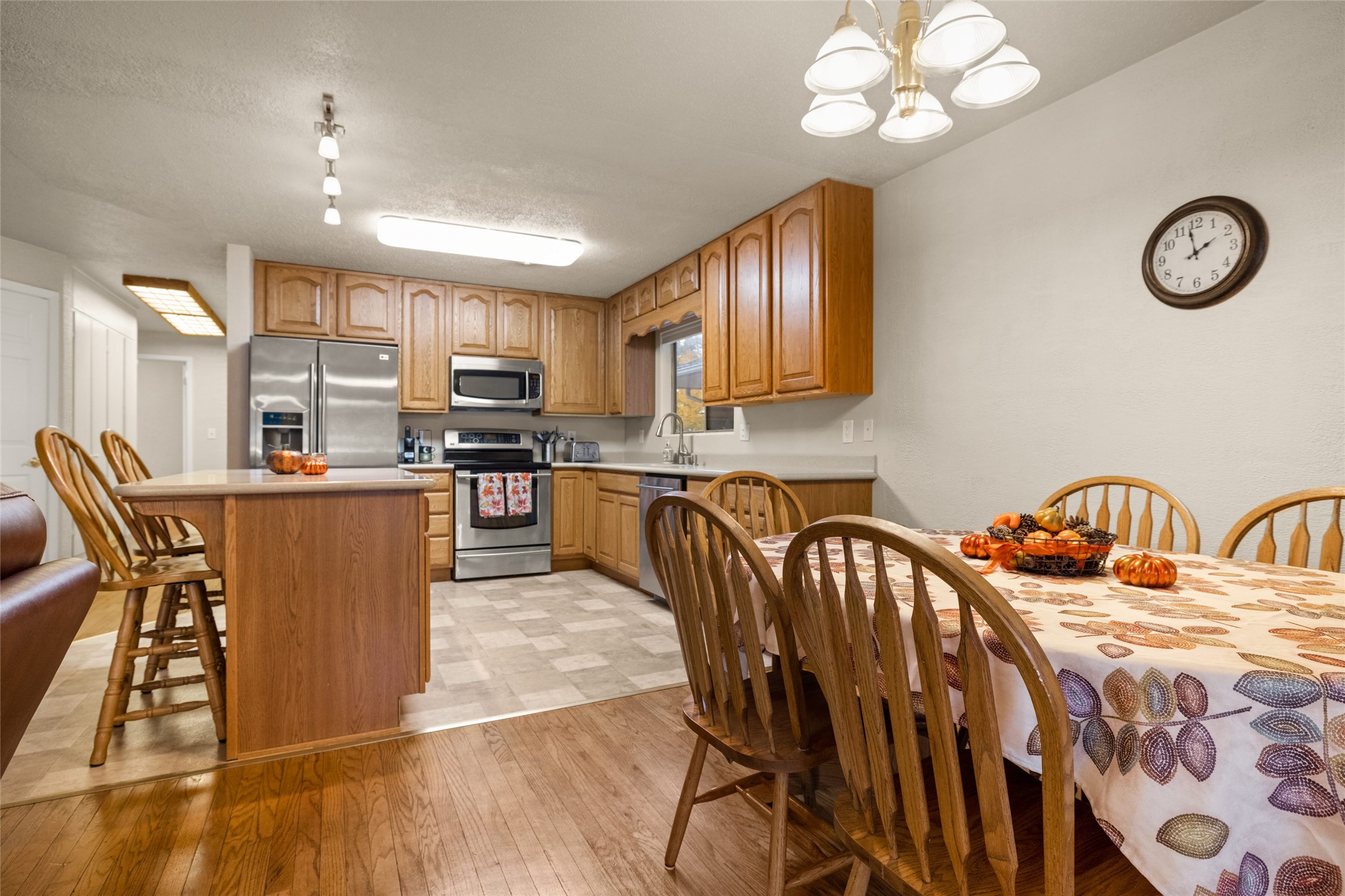 411 3rd Avenue E Property Photo 28