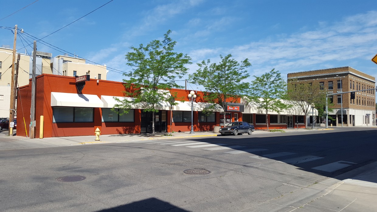 18 4th Street N Property Photo 1