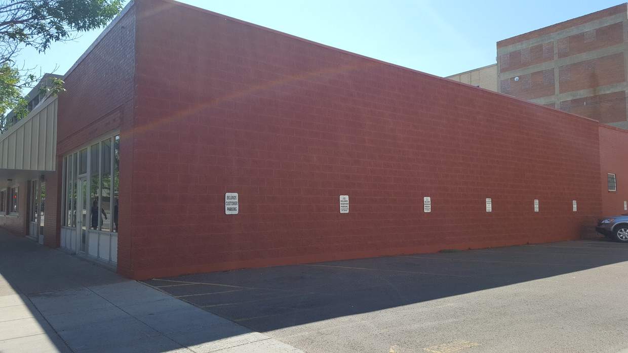 18 4th Street N Property Photo 4