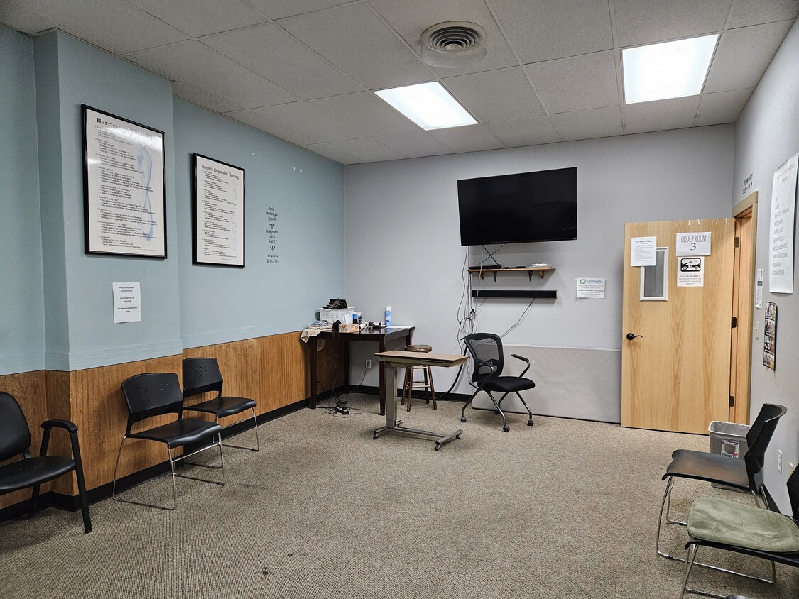 18 4th Street N Property Photo 11