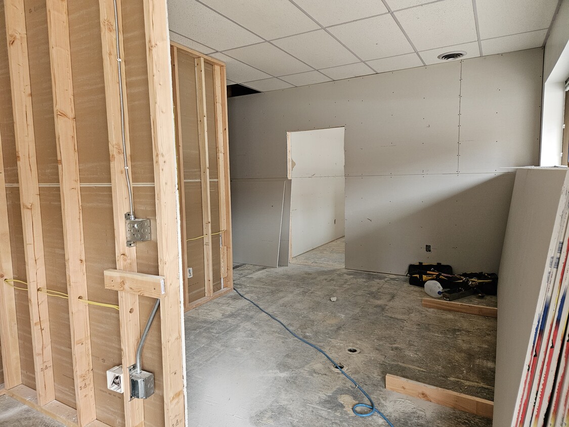 18 4th Street N Property Photo 27