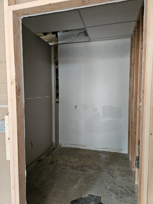 18 4th Street N Property Photo 32
