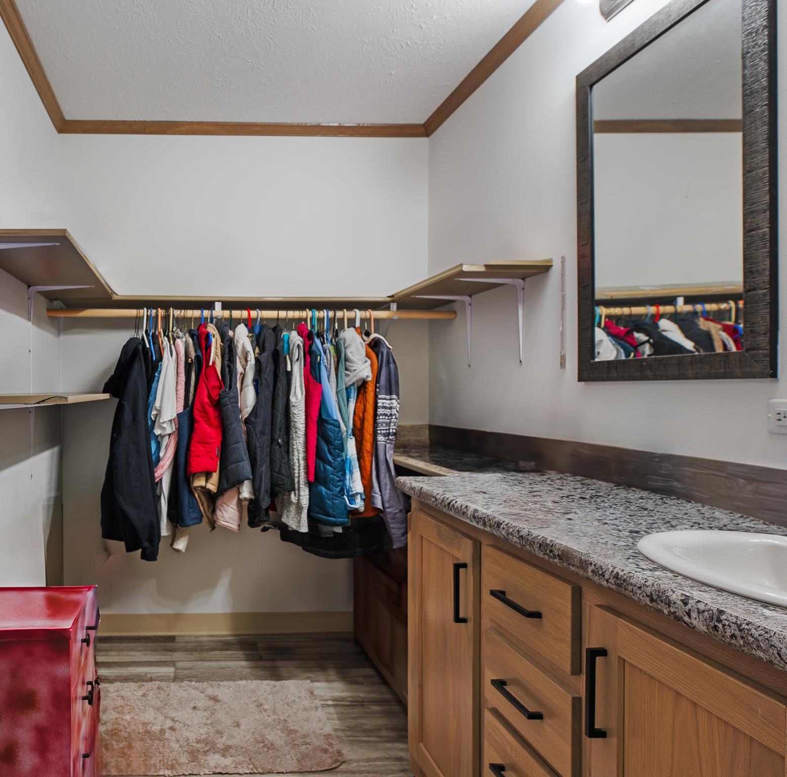 1040 Round Butte Road 34 Property Photo 18