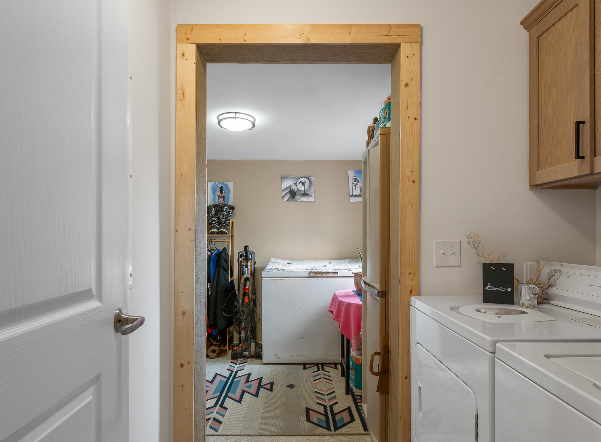 1040 Round Butte Road 34 Property Photo 23
