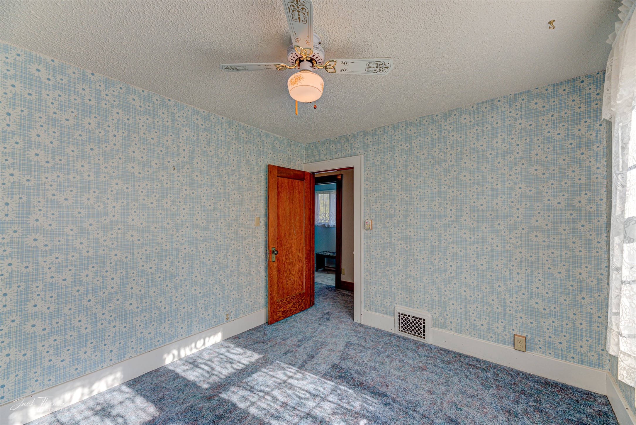132 N Walnut Street Property Photo 38