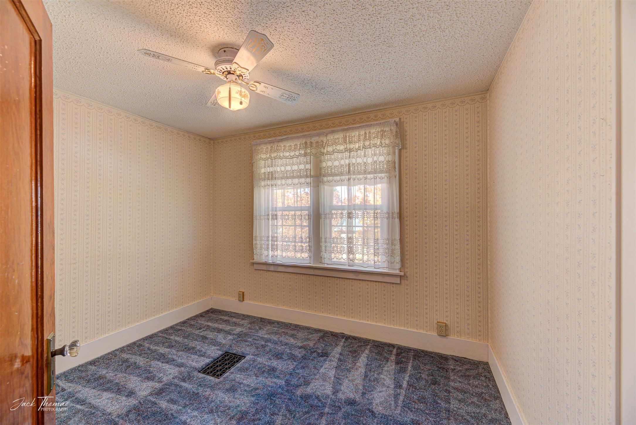 132 N Walnut Street Property Photo 39