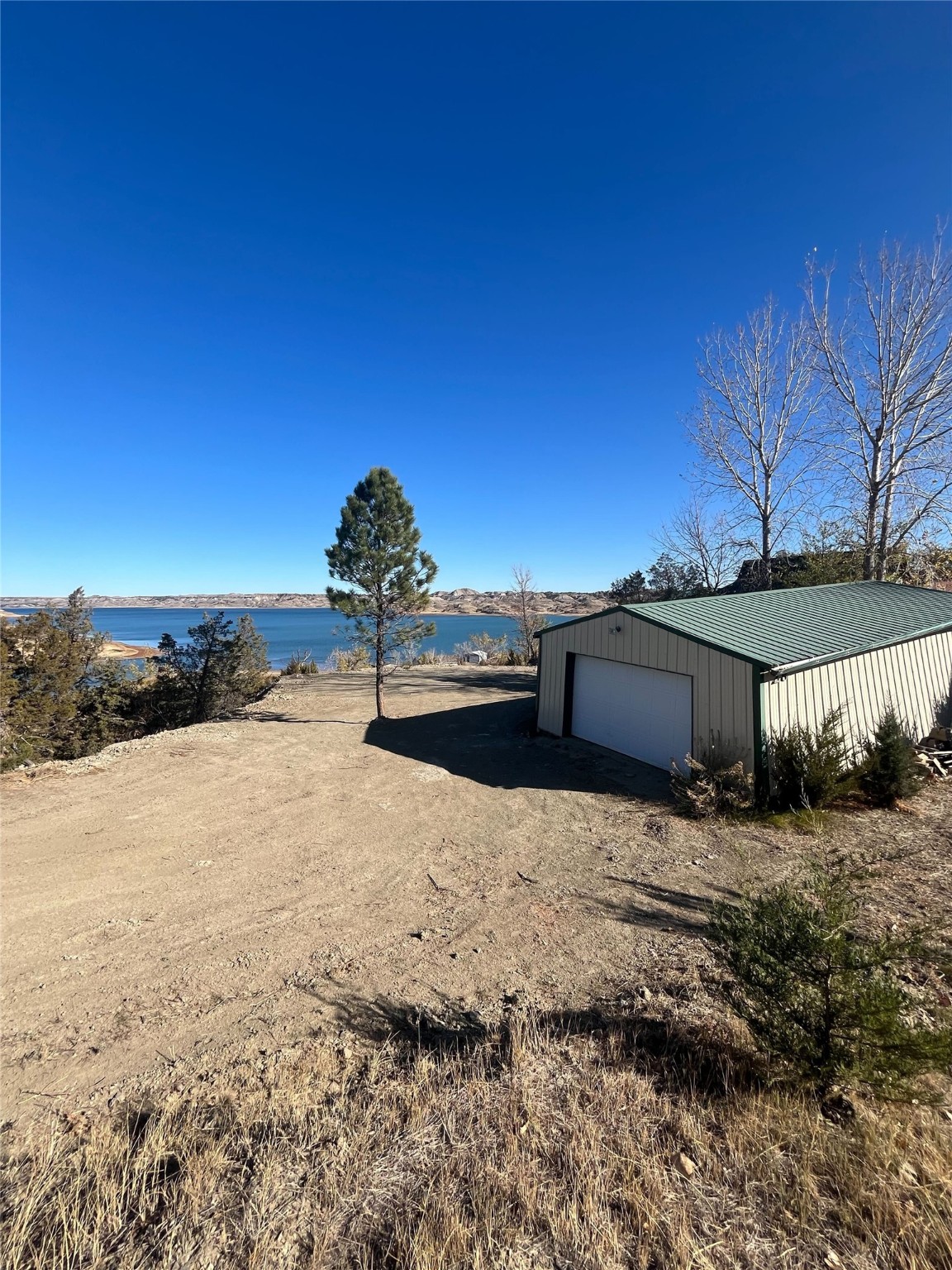 2521 Hell Creek Road Property Photo 1