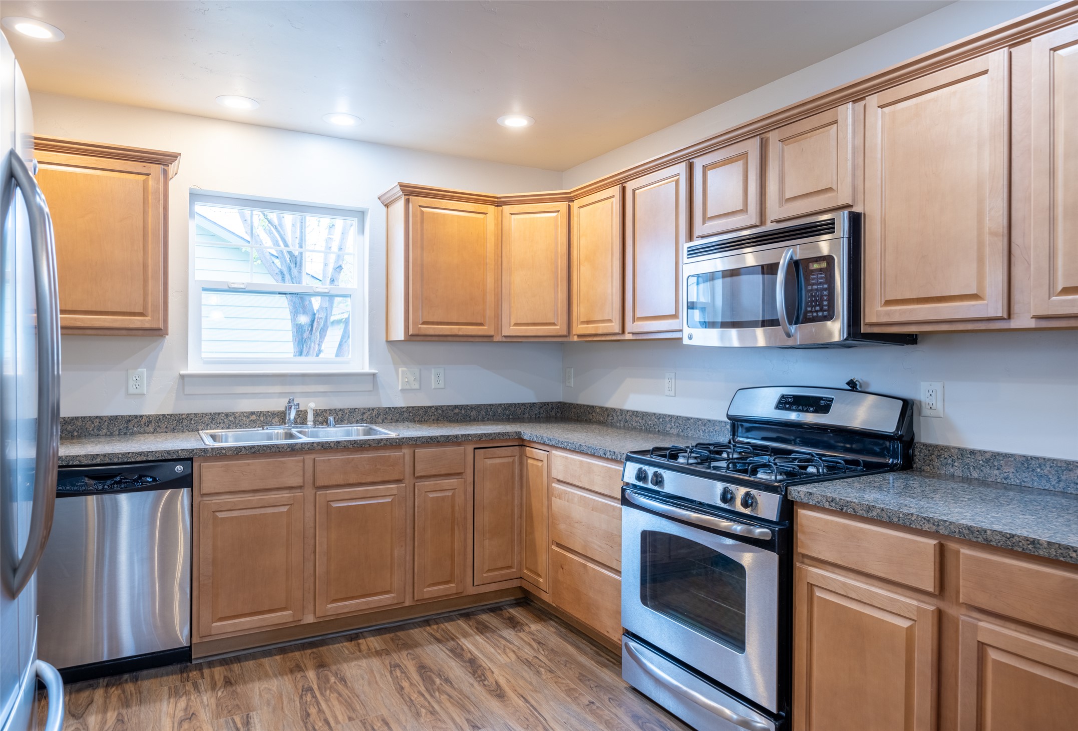216 S 8th Street Property Photo 1