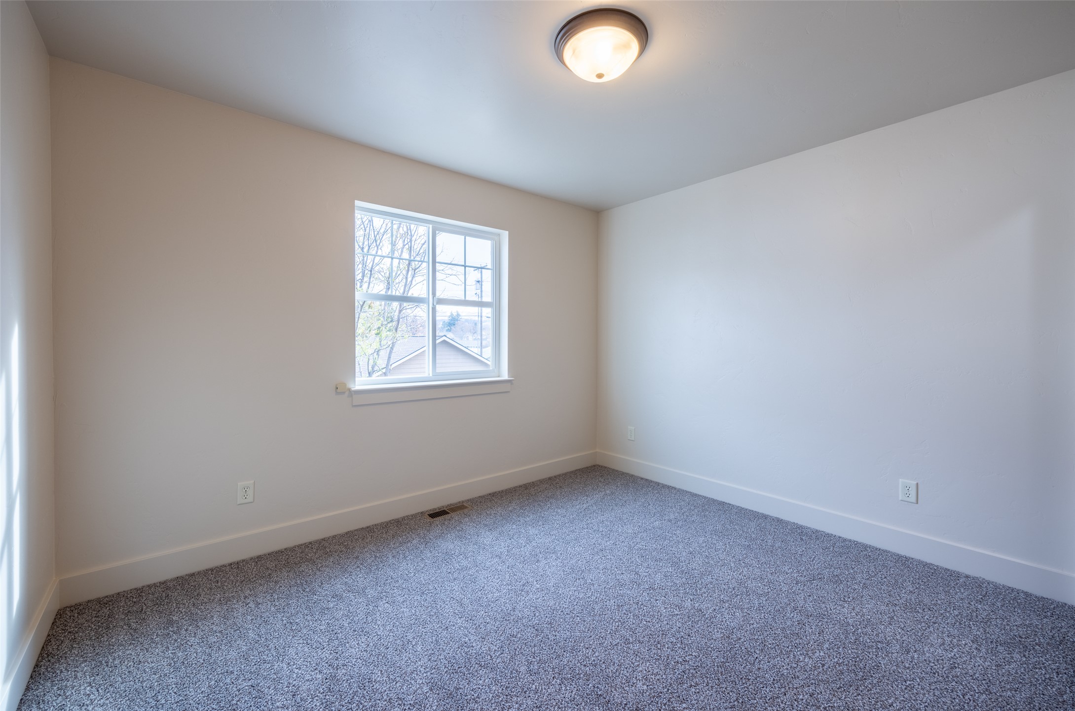 216 S 8th Street Property Photo 27