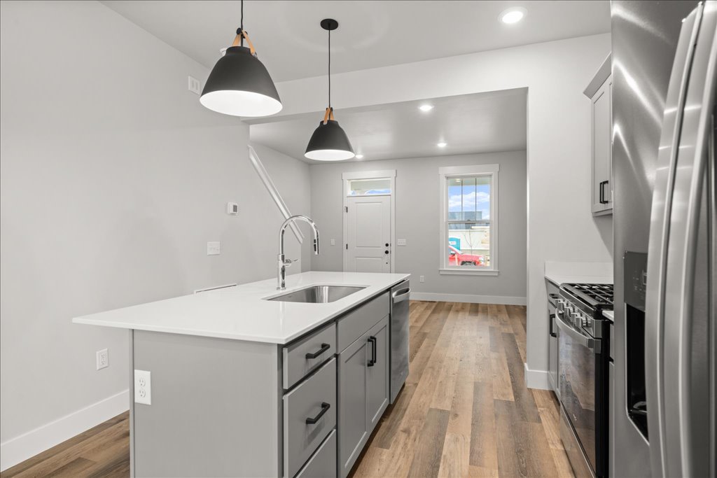 2830 Berwin Street Property Photo 6