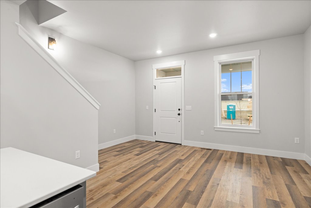 2830 Berwin Street Property Photo 11