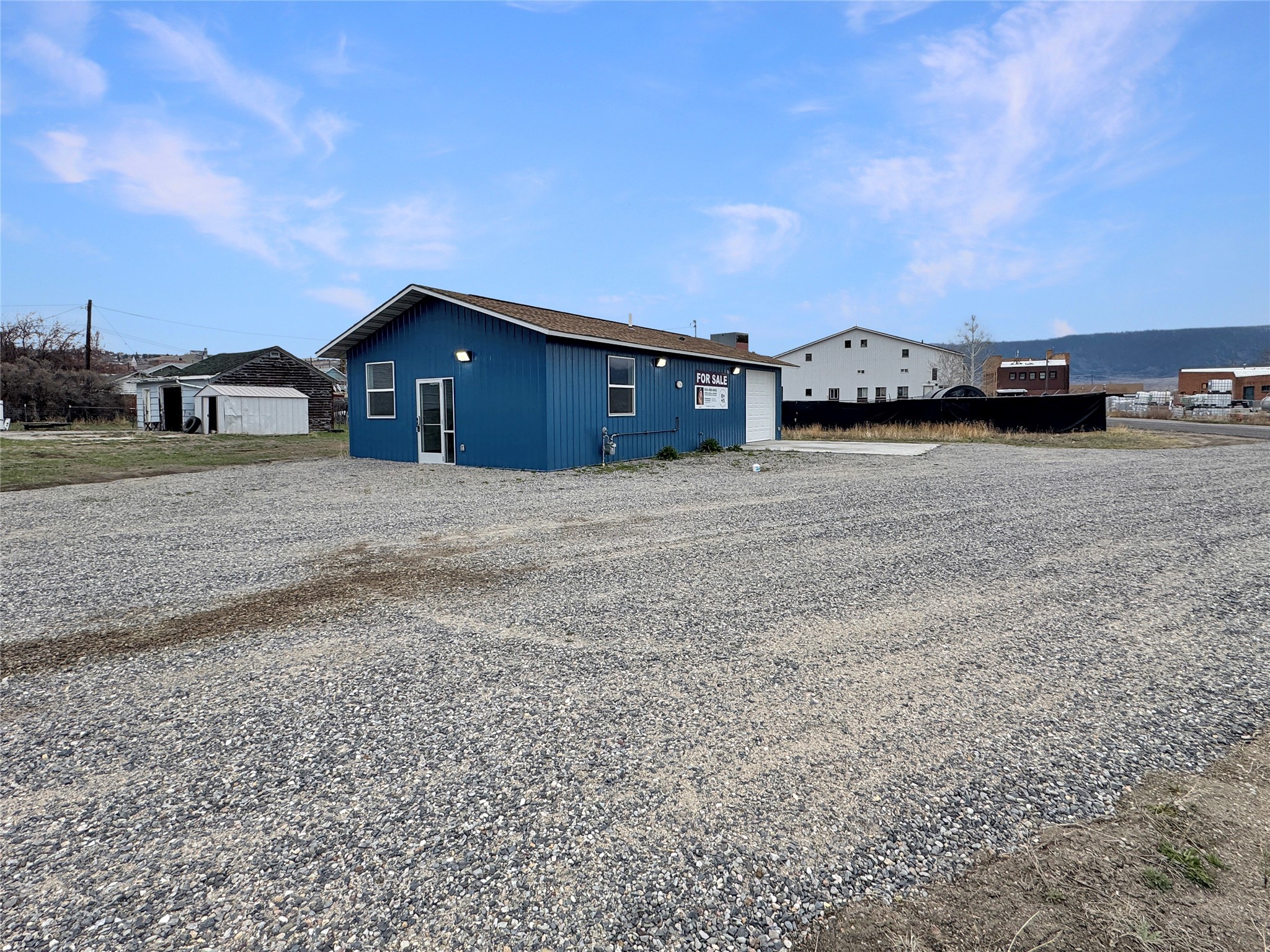 900 S Washington Street Property Photo 1