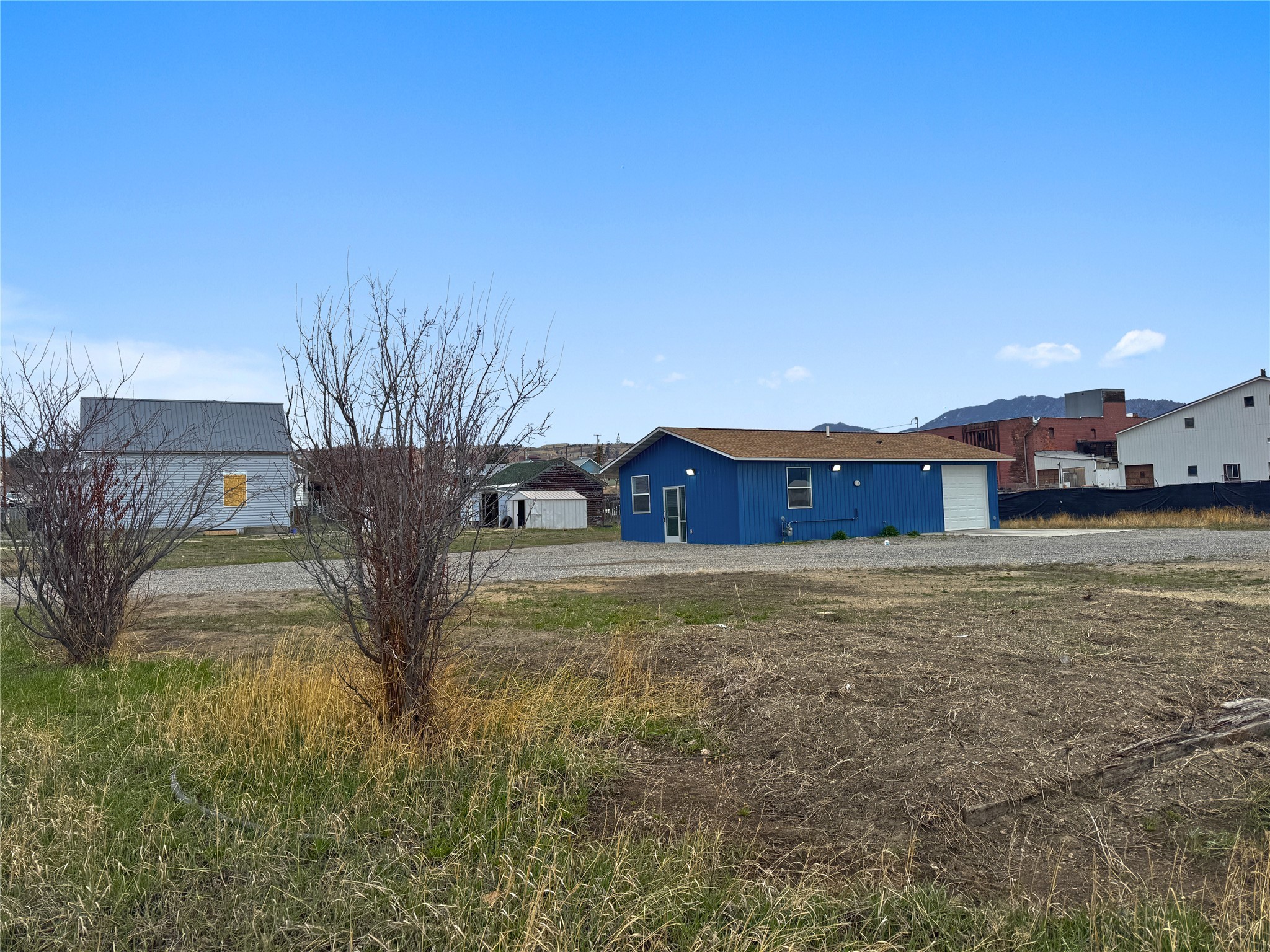 900 S Washington Street Property Photo 3