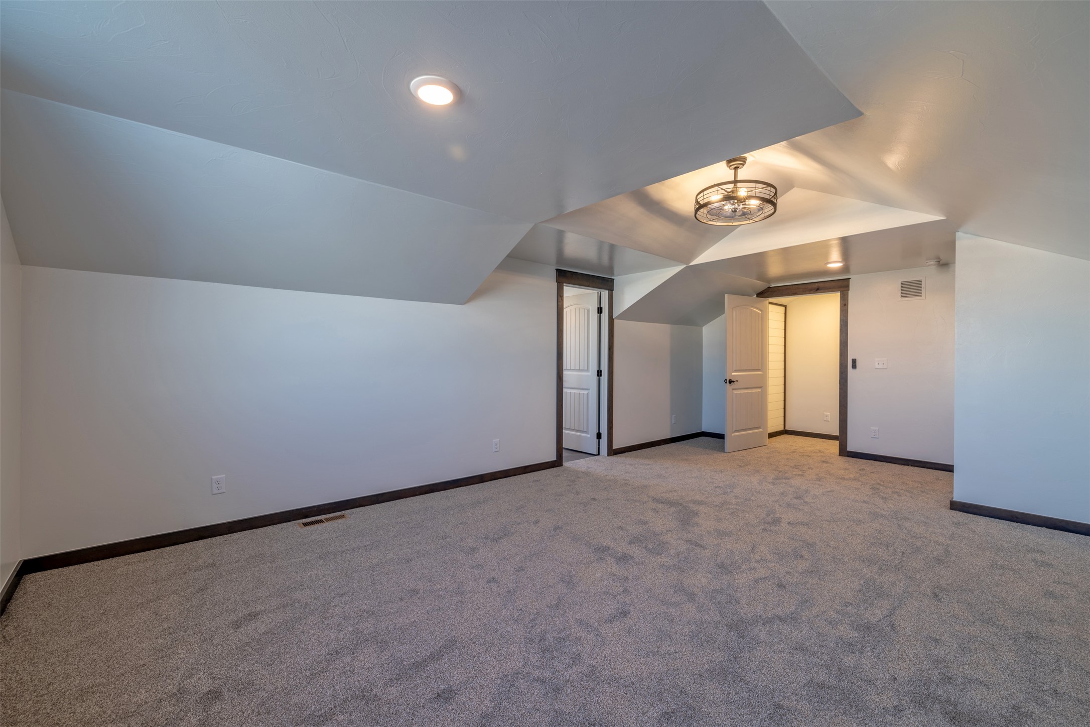 3045 Vermillion Way Property Photo 35