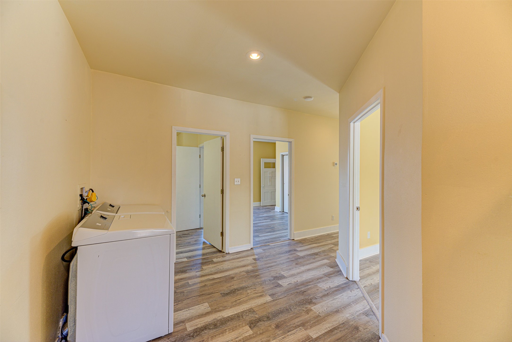 420 Knight Street Property Photo 9