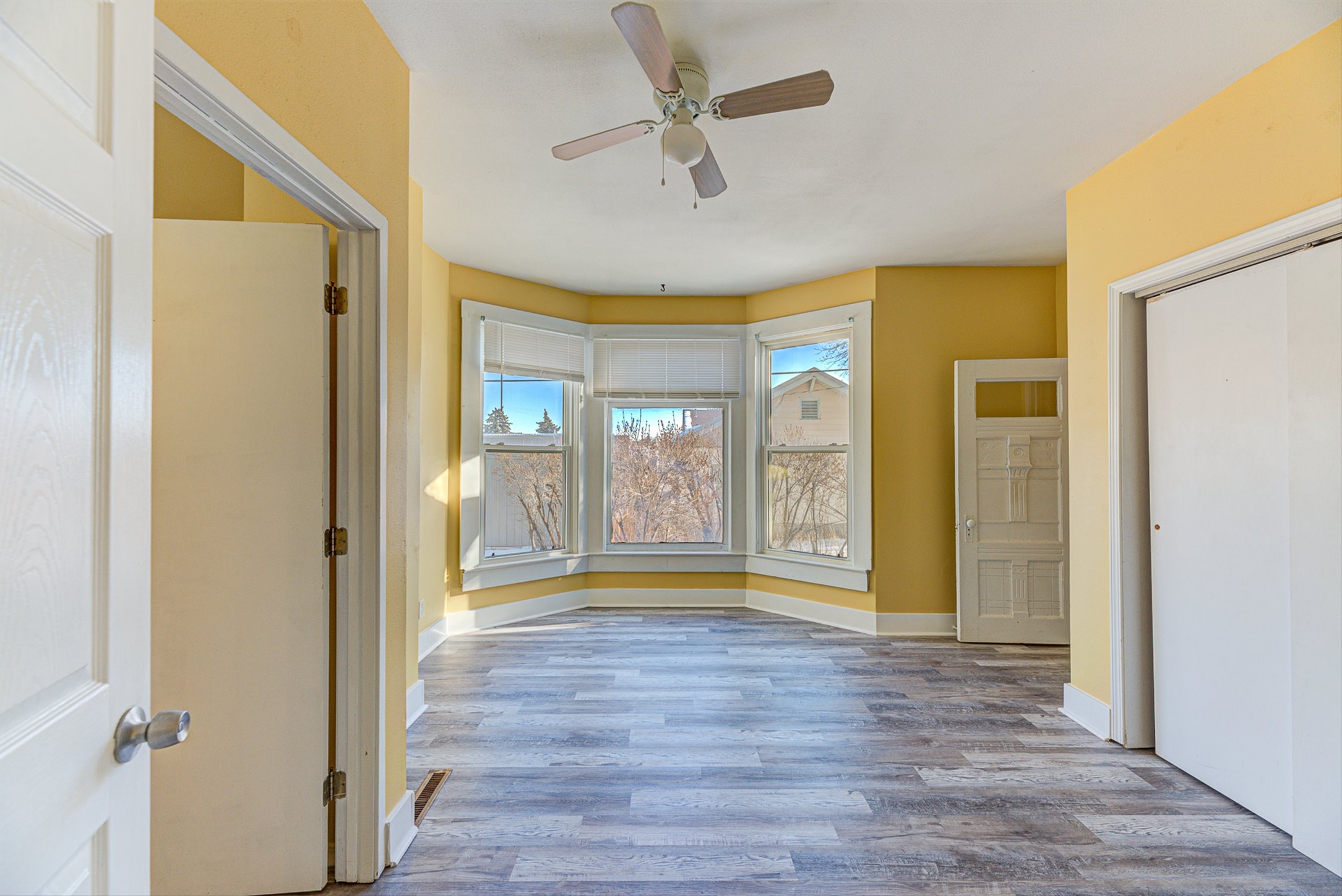 420 Knight Street Property Photo 10