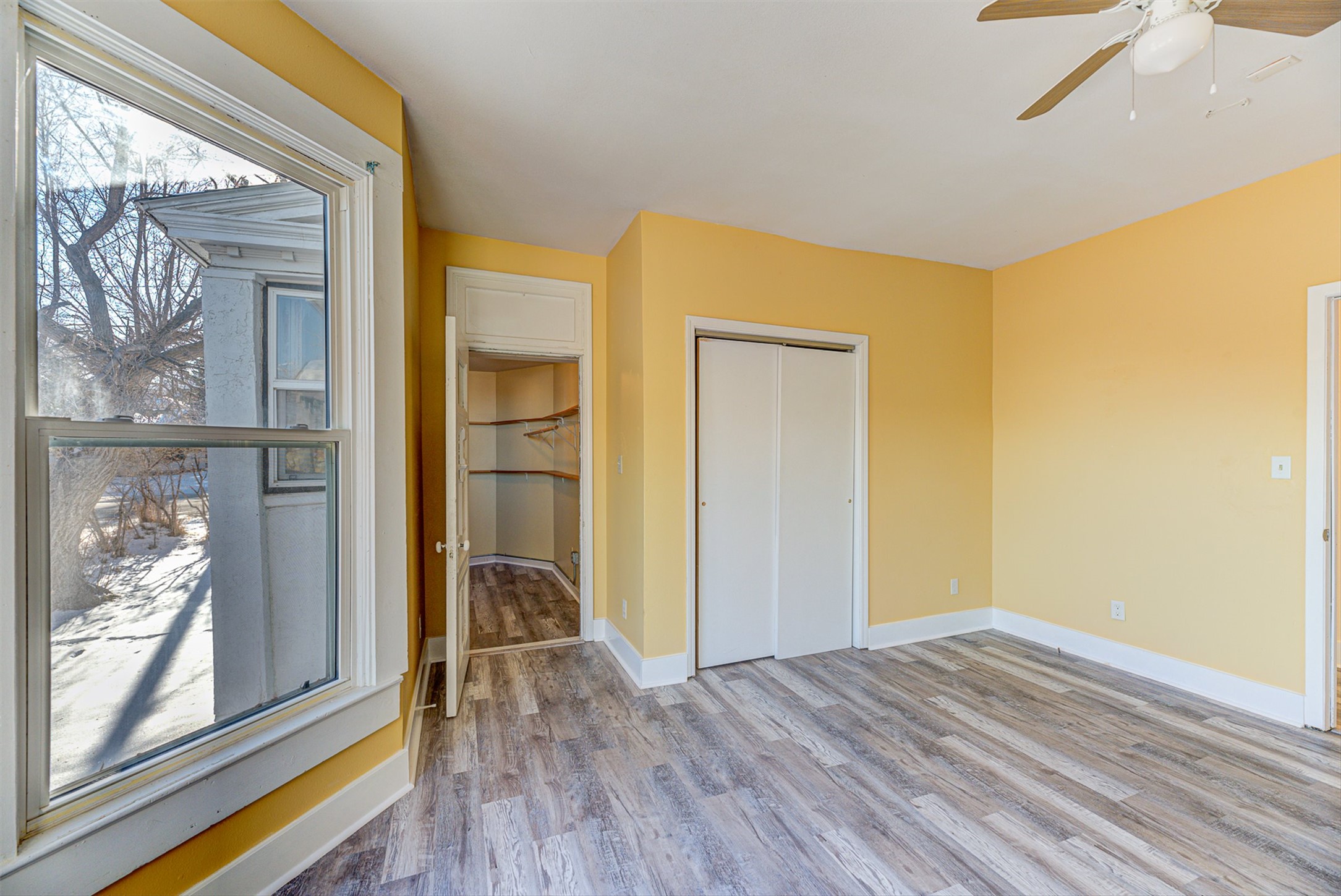 420 Knight Street Property Photo 12