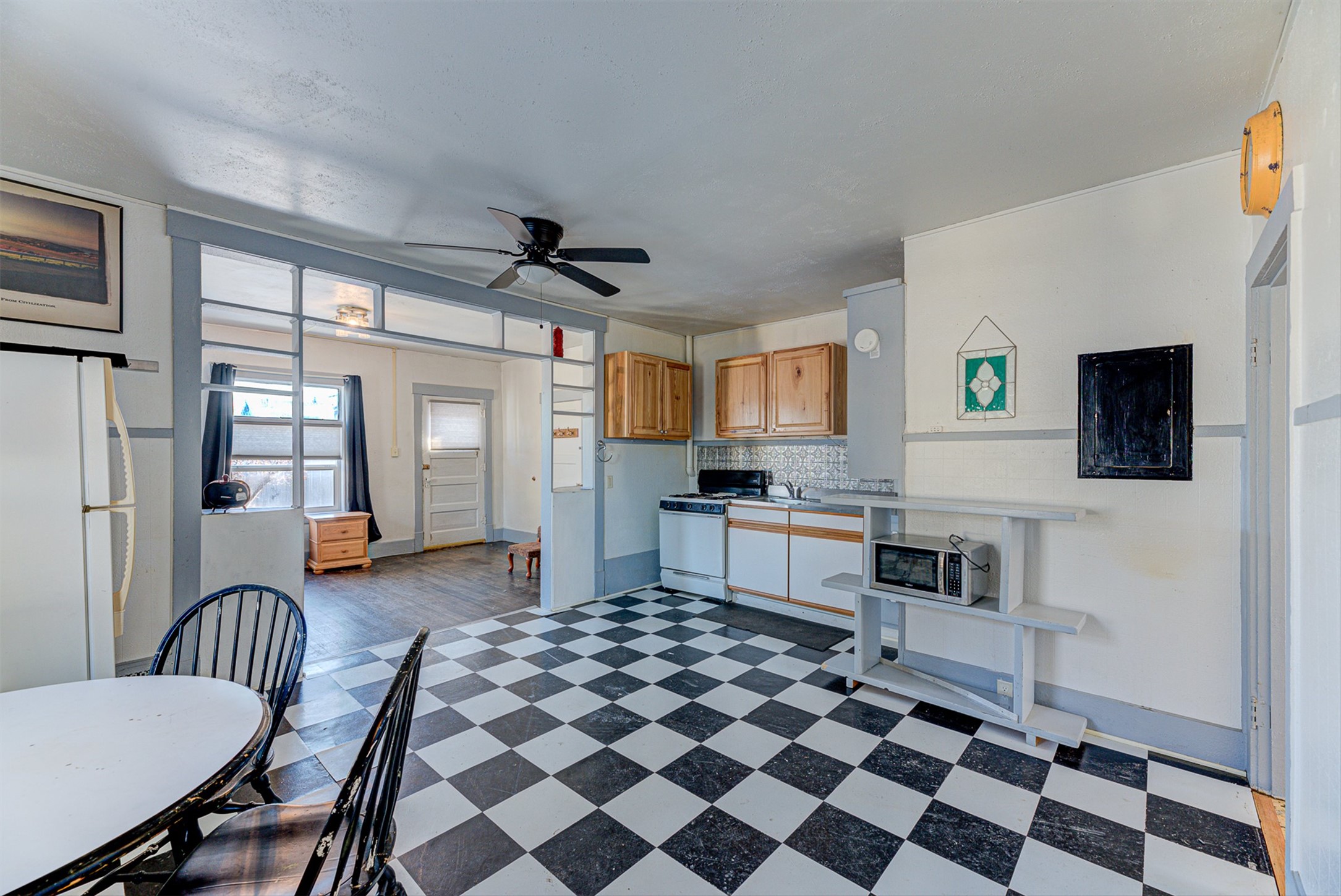 420 Knight Street Property Photo 23