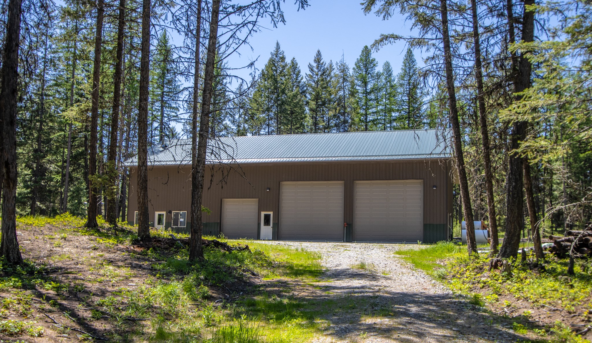 7490 Pinkham Creek Road Property Photo 1