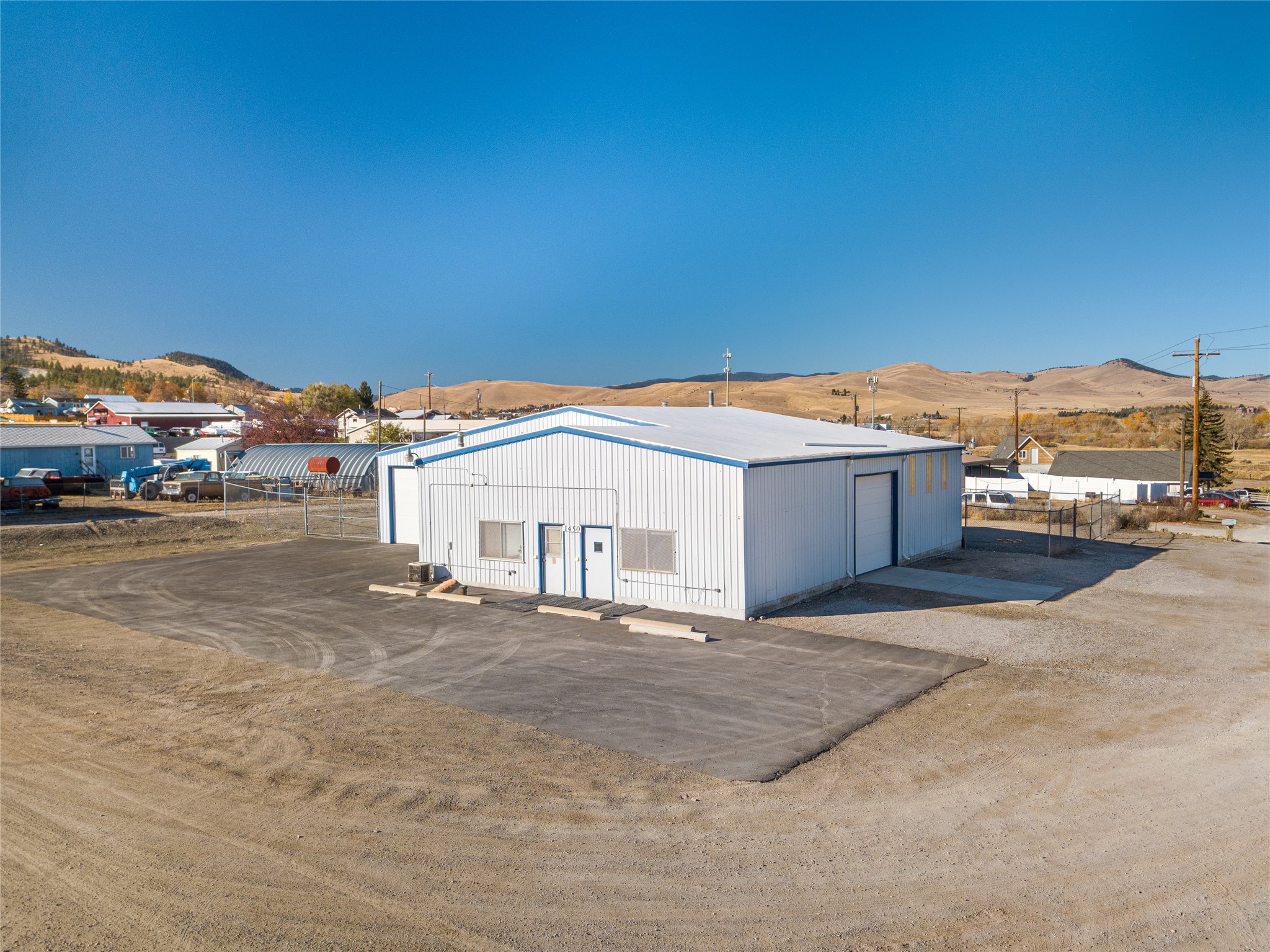 1450 Hiawatha Street Property Photo 2