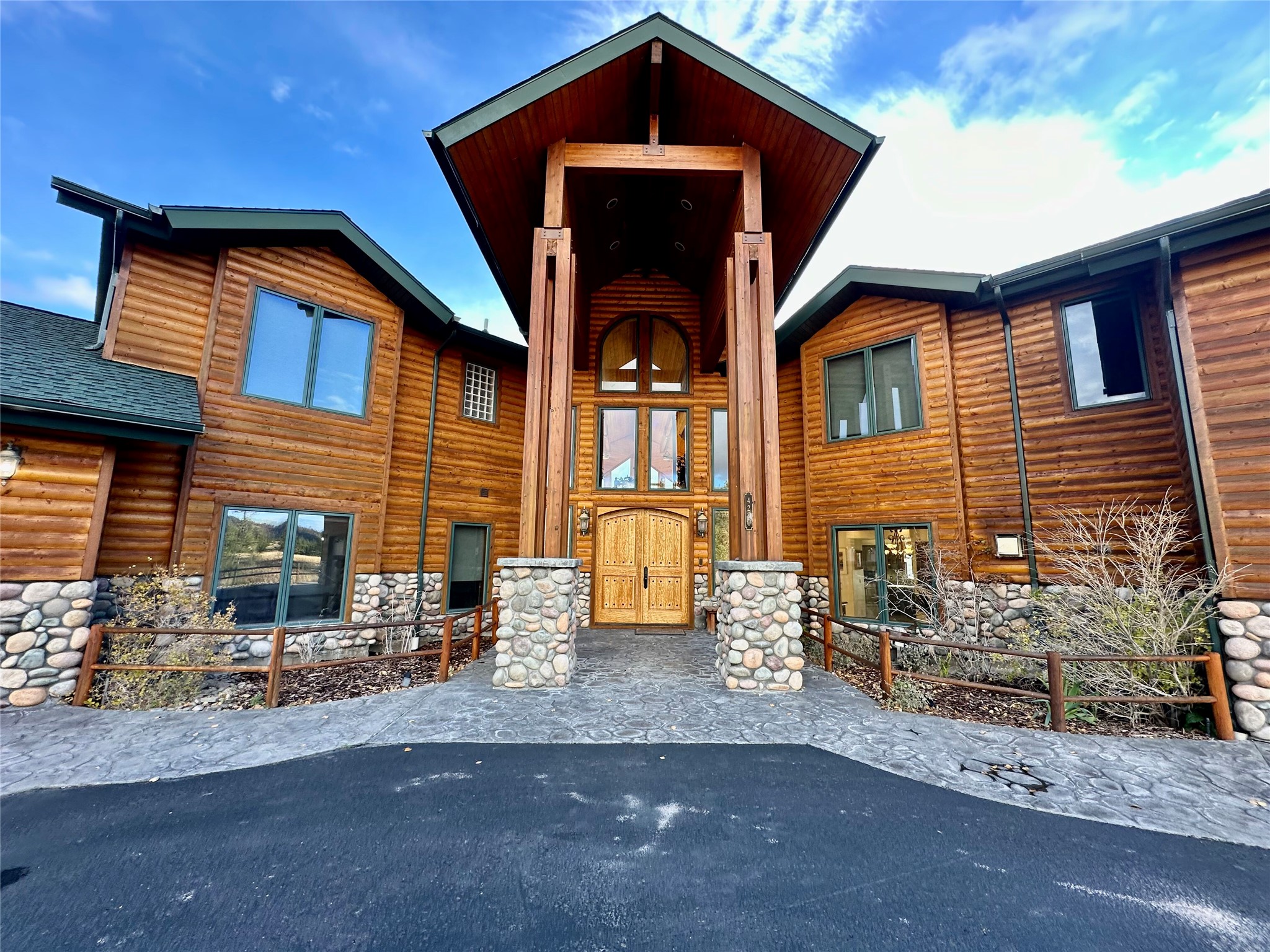 4220 Sunset Ridge Drive Property Photo 8