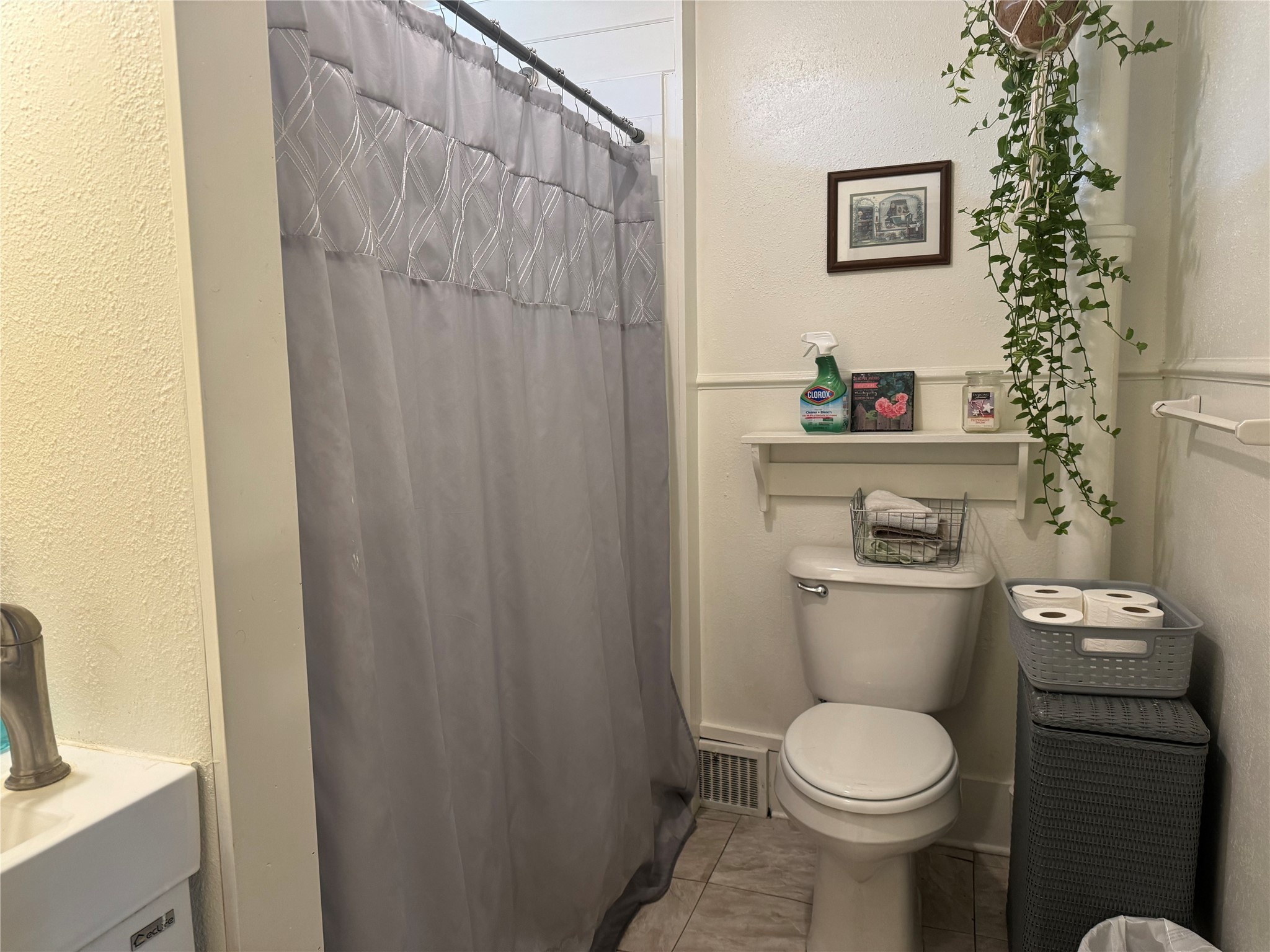 405 Main Street W Property Photo 38