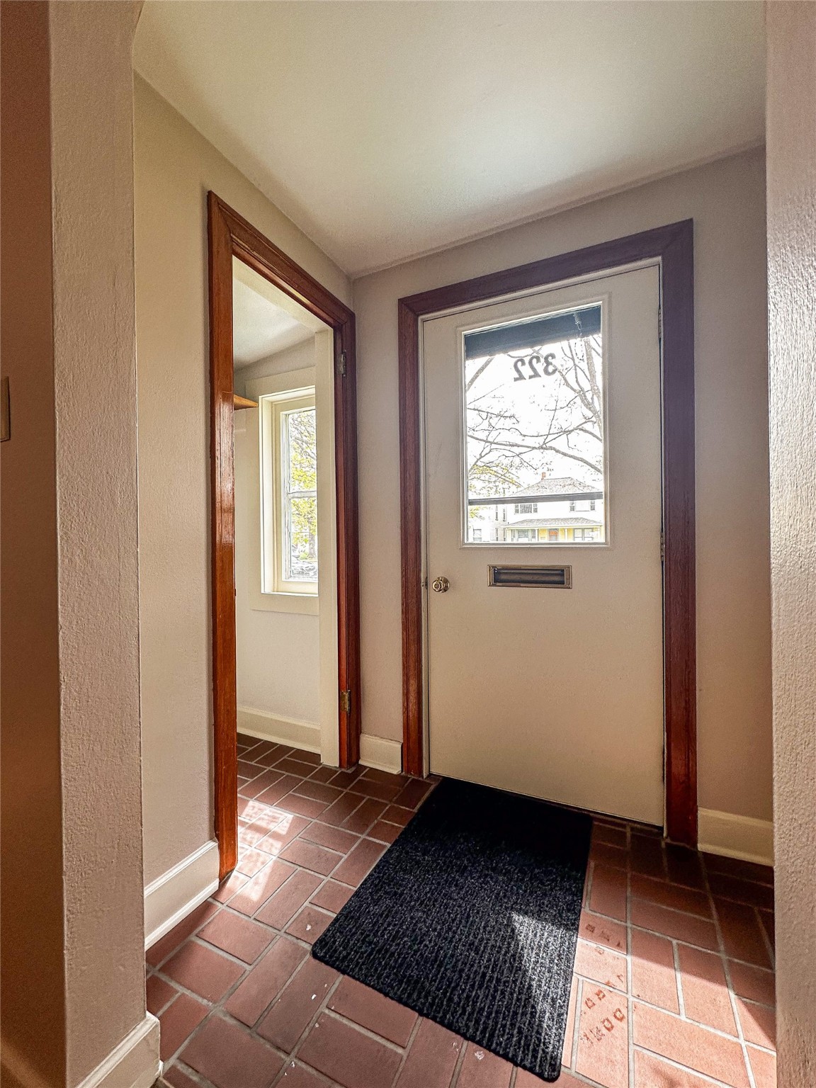 322 W Spruce Street Property Photo 4