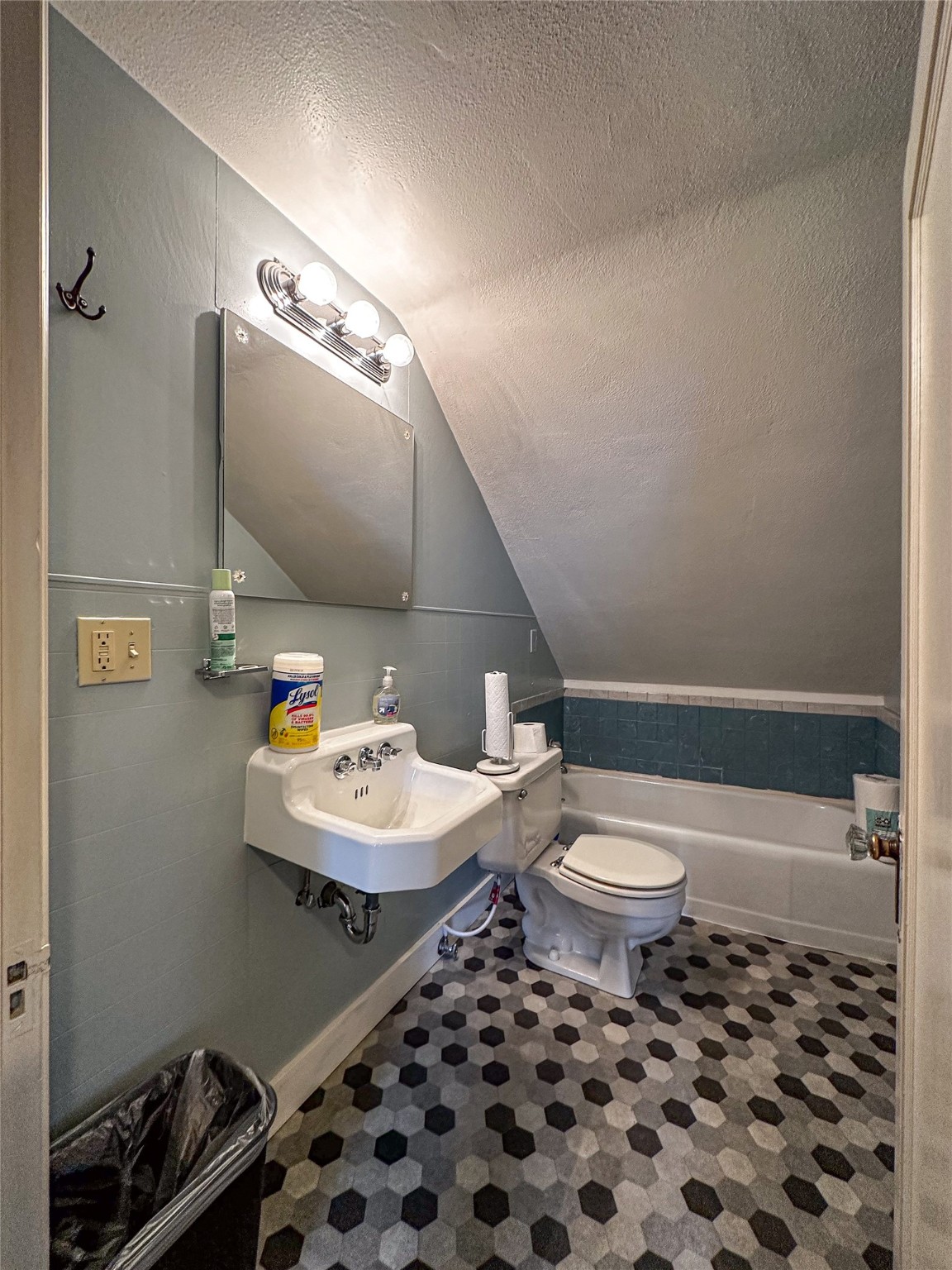 322 W Spruce Street Property Photo 31