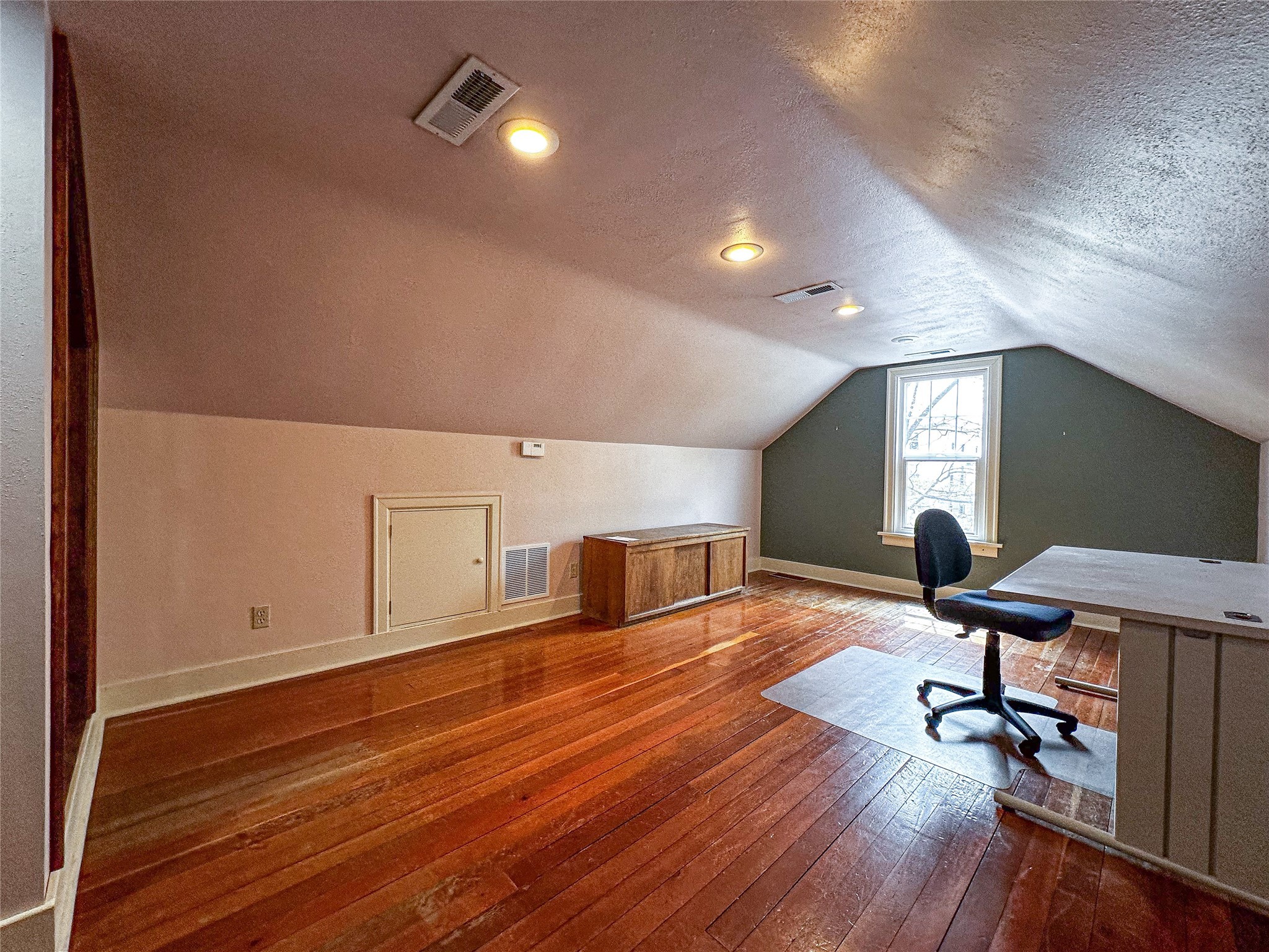 322 W Spruce Street Property Photo 33