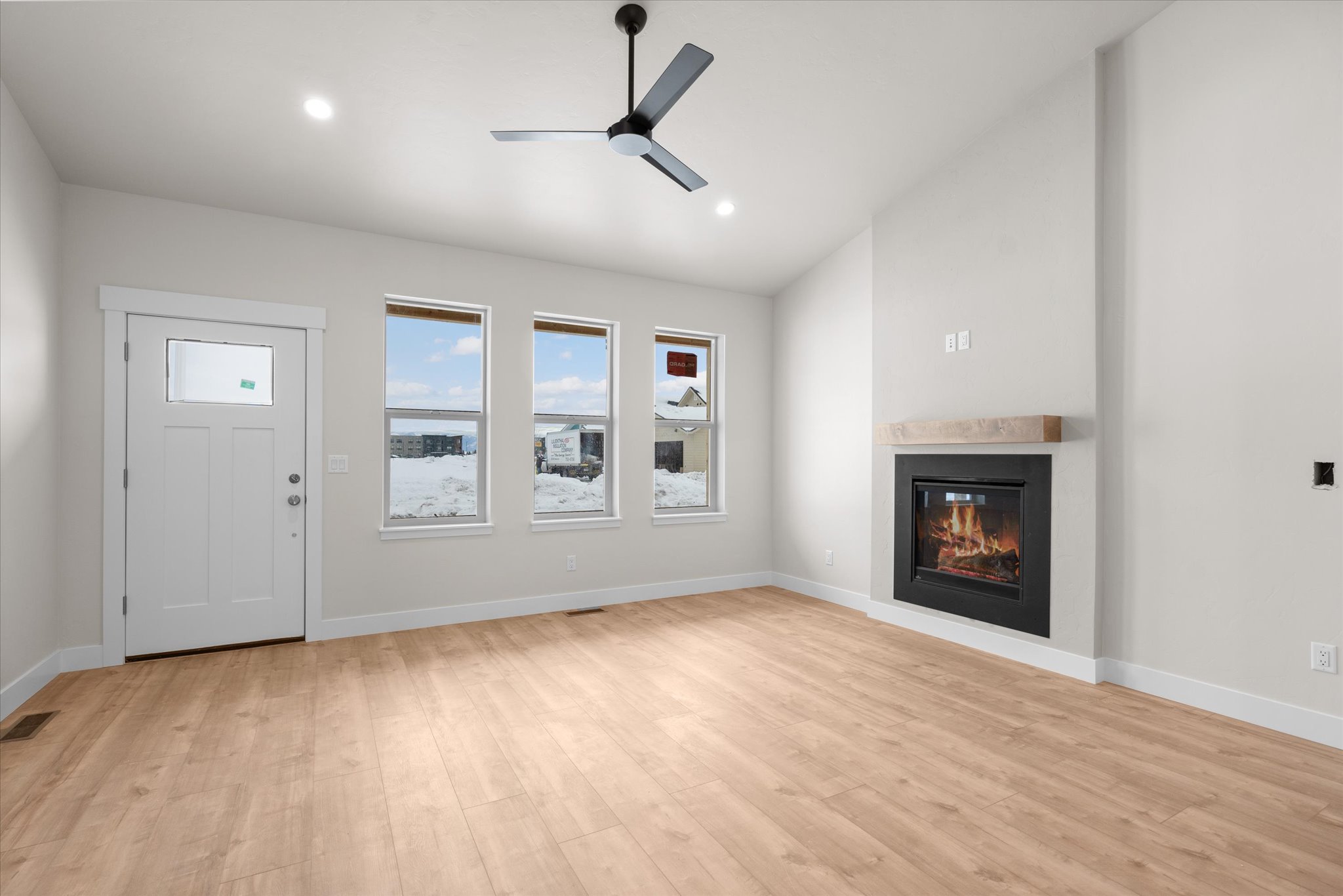706 August Way Property Photo 3