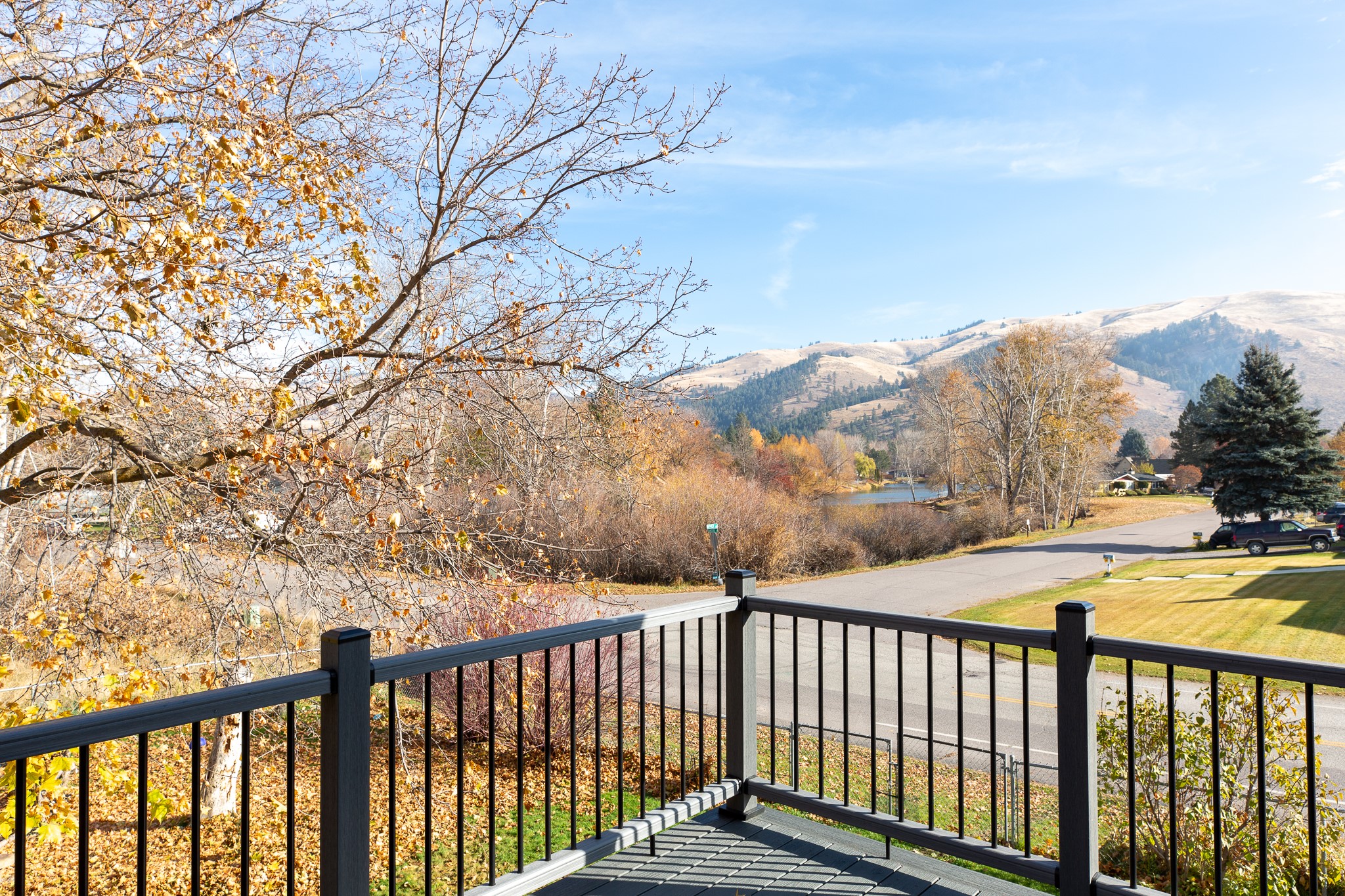 240 Glacier Drive Property Photo 2