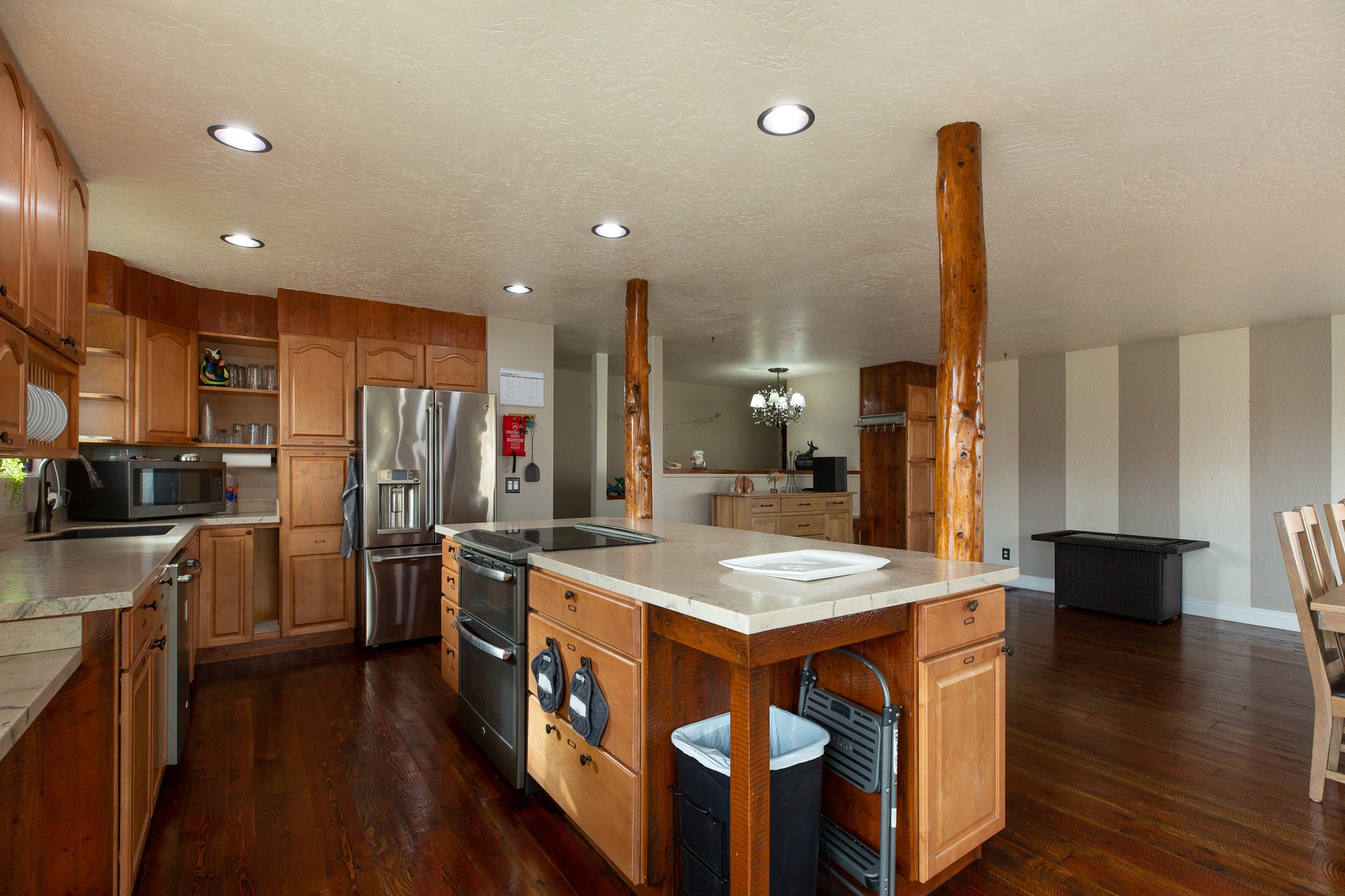 240 Glacier Drive Property Photo 5