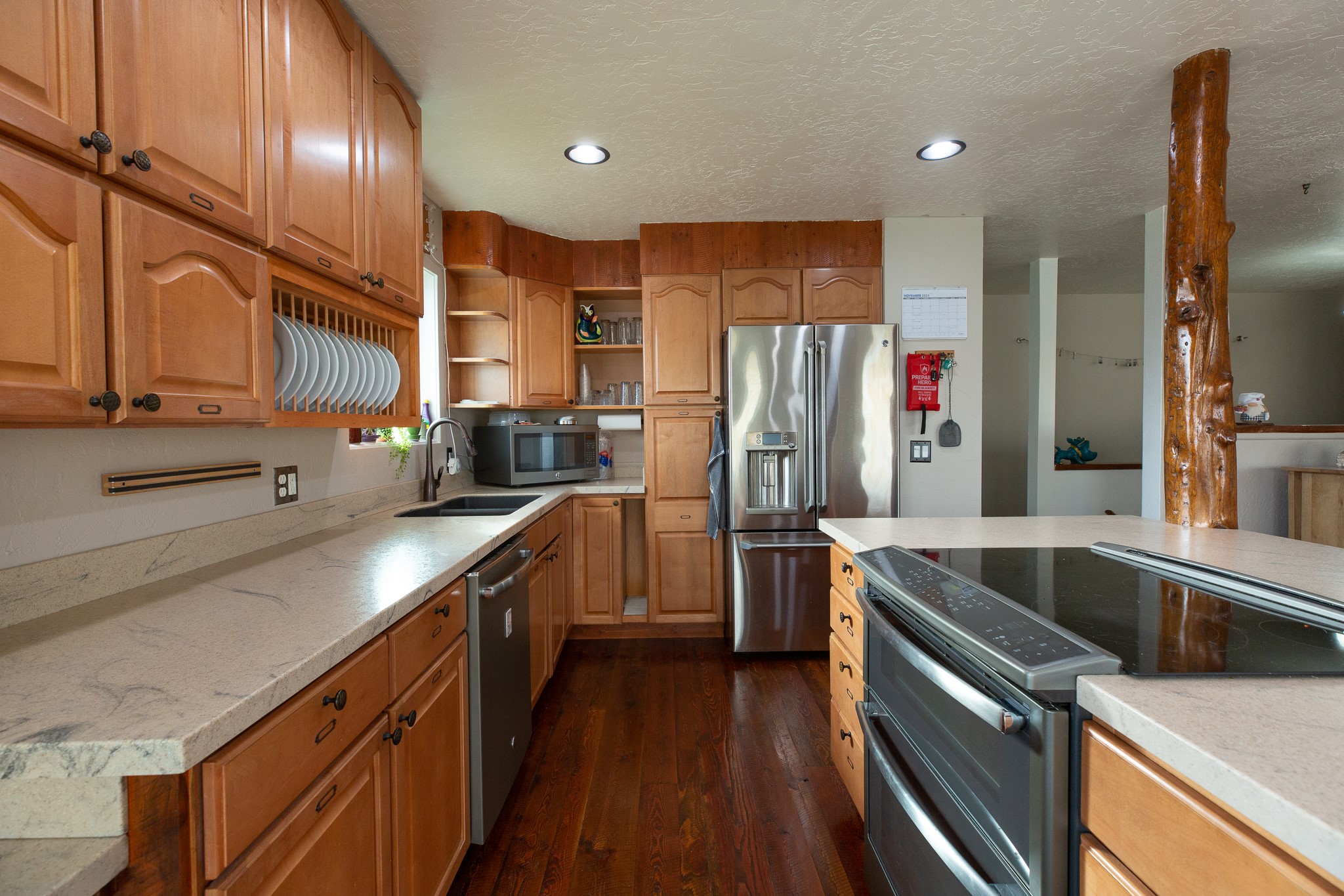 240 Glacier Drive Property Photo 9