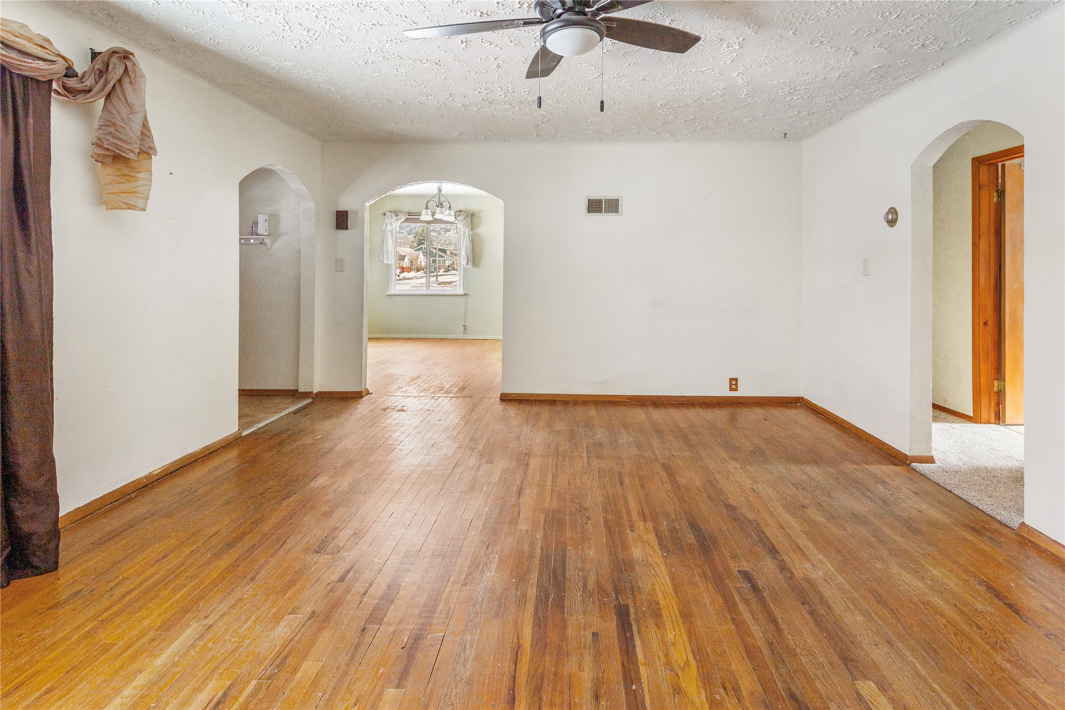 1950 Wall Street Property Photo 7