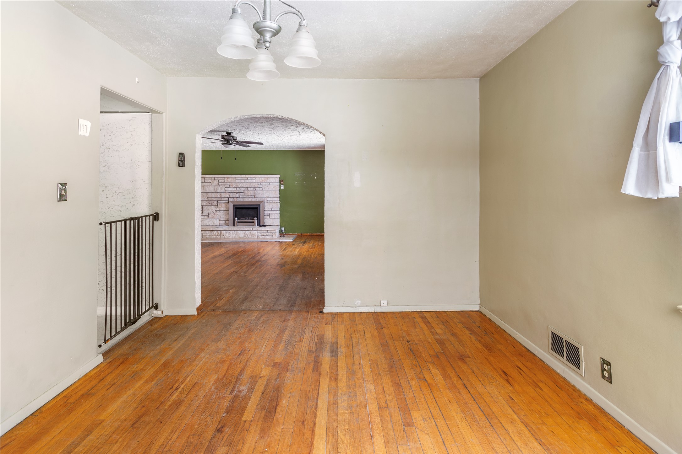 1950 Wall Street Property Photo 12