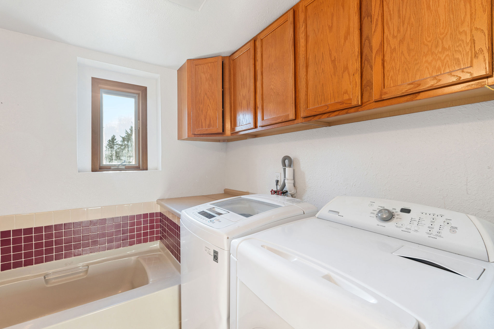 128 Ledgewood Drive Property Photo 27