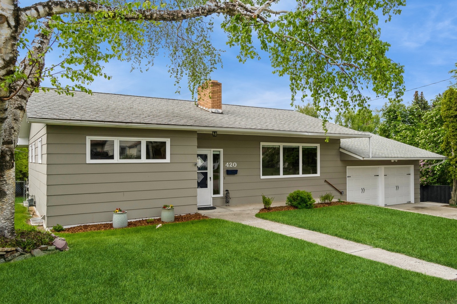 420 W Colorado Street Property Photo 1