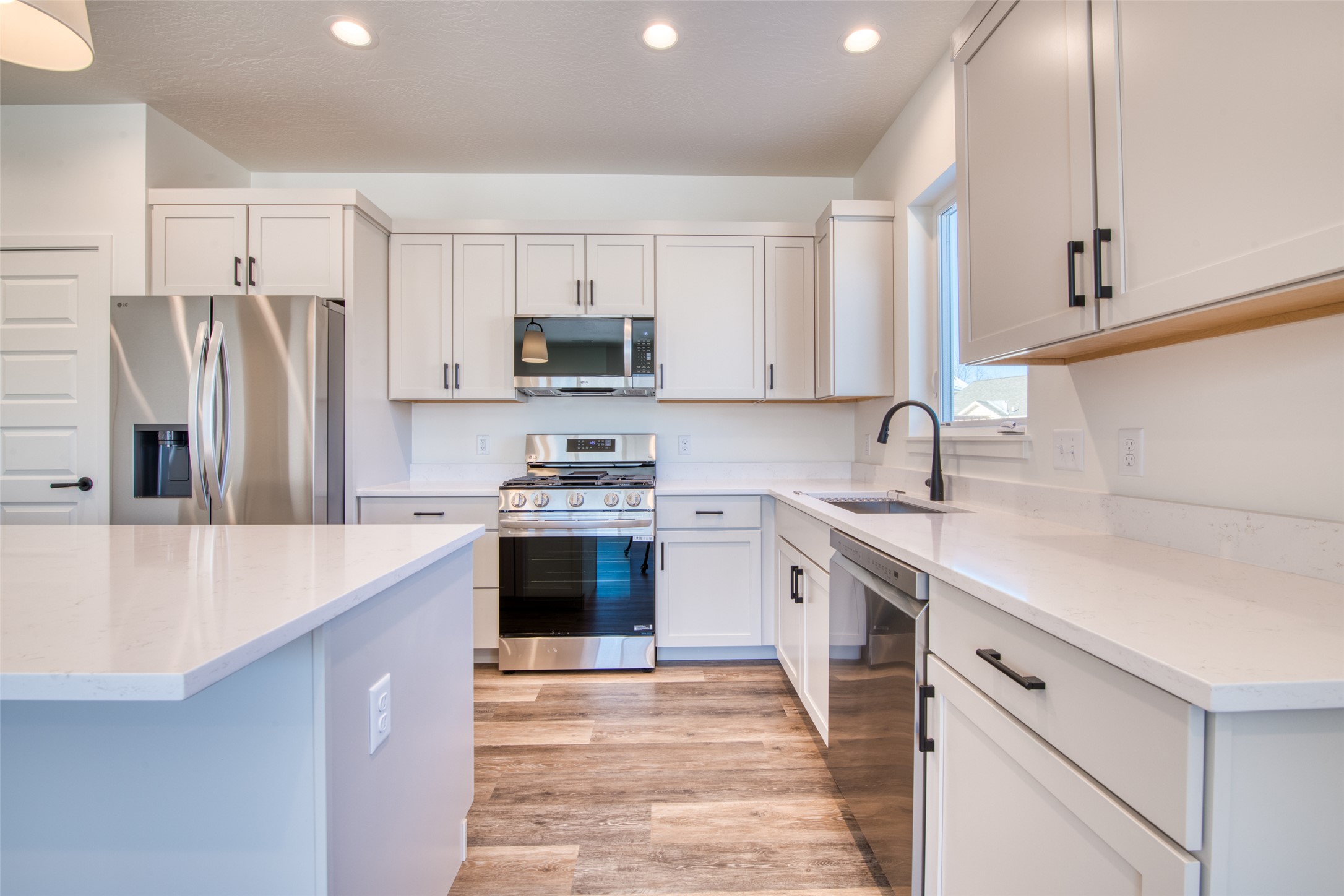 2317 B Mary Jane Boulevard Property Photo 13