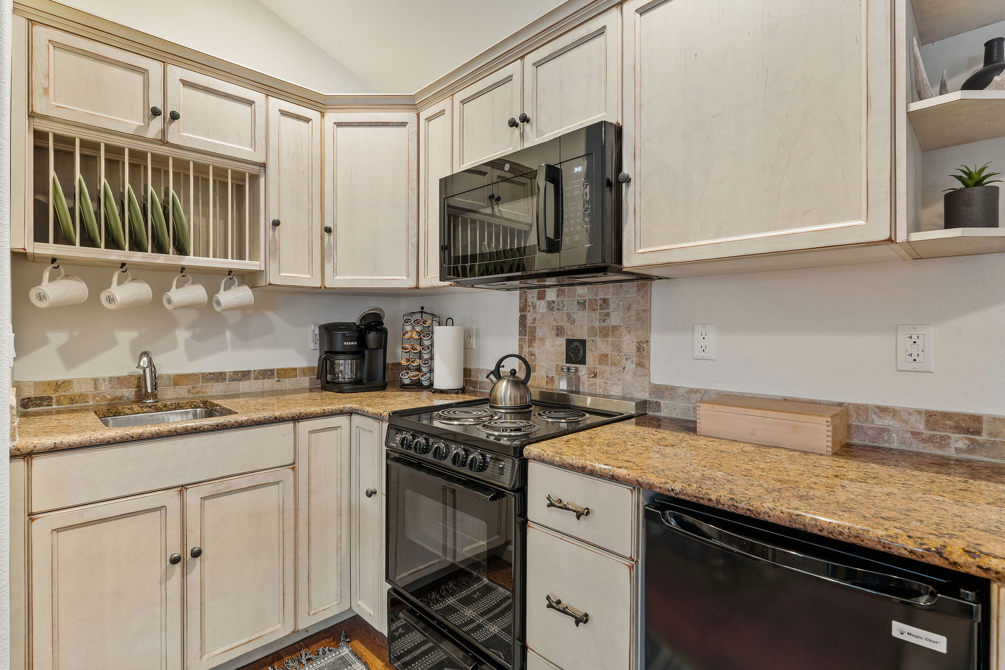 305 Bridge Street Property Photo 51
