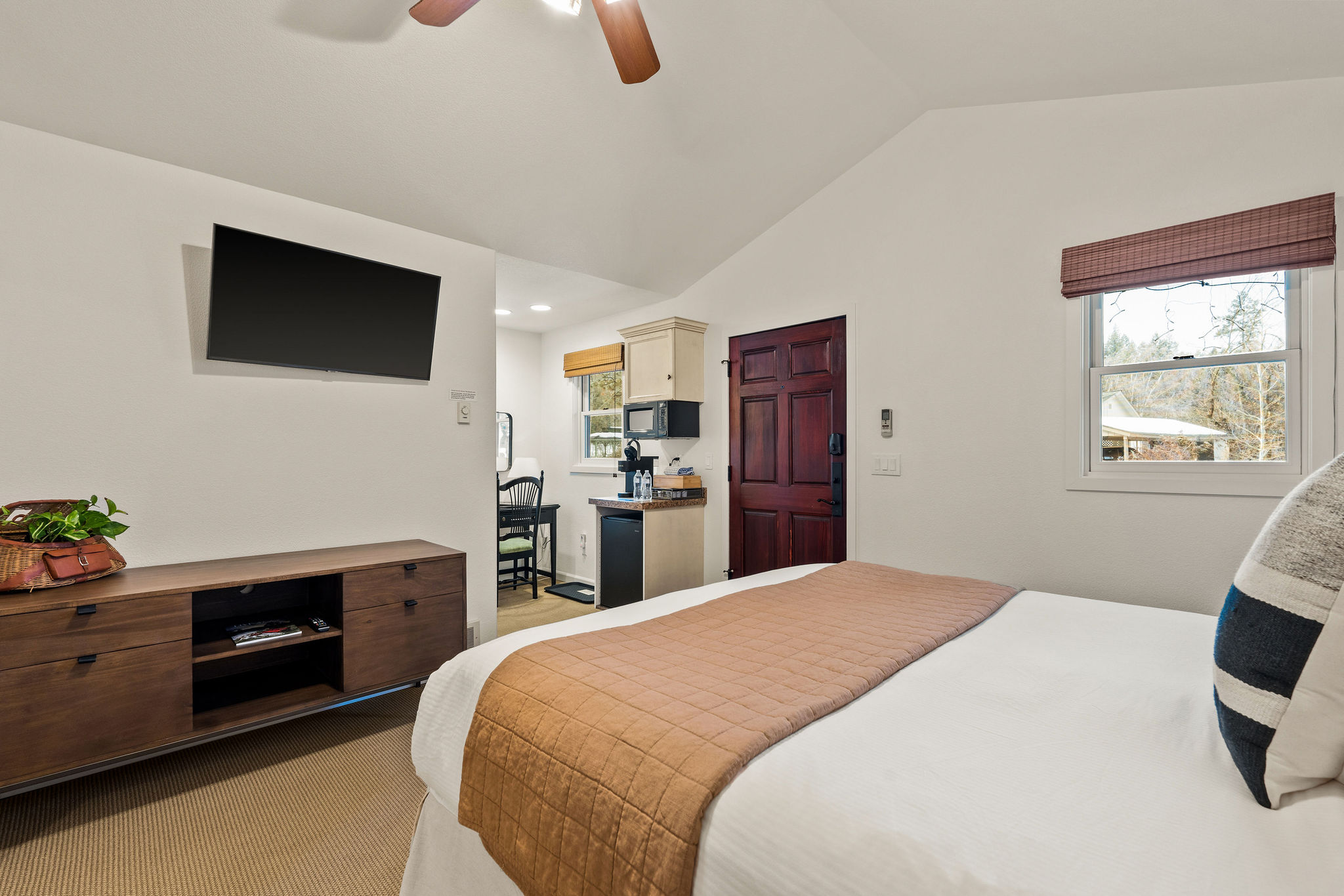 305 Bridge Street Property Photo 69