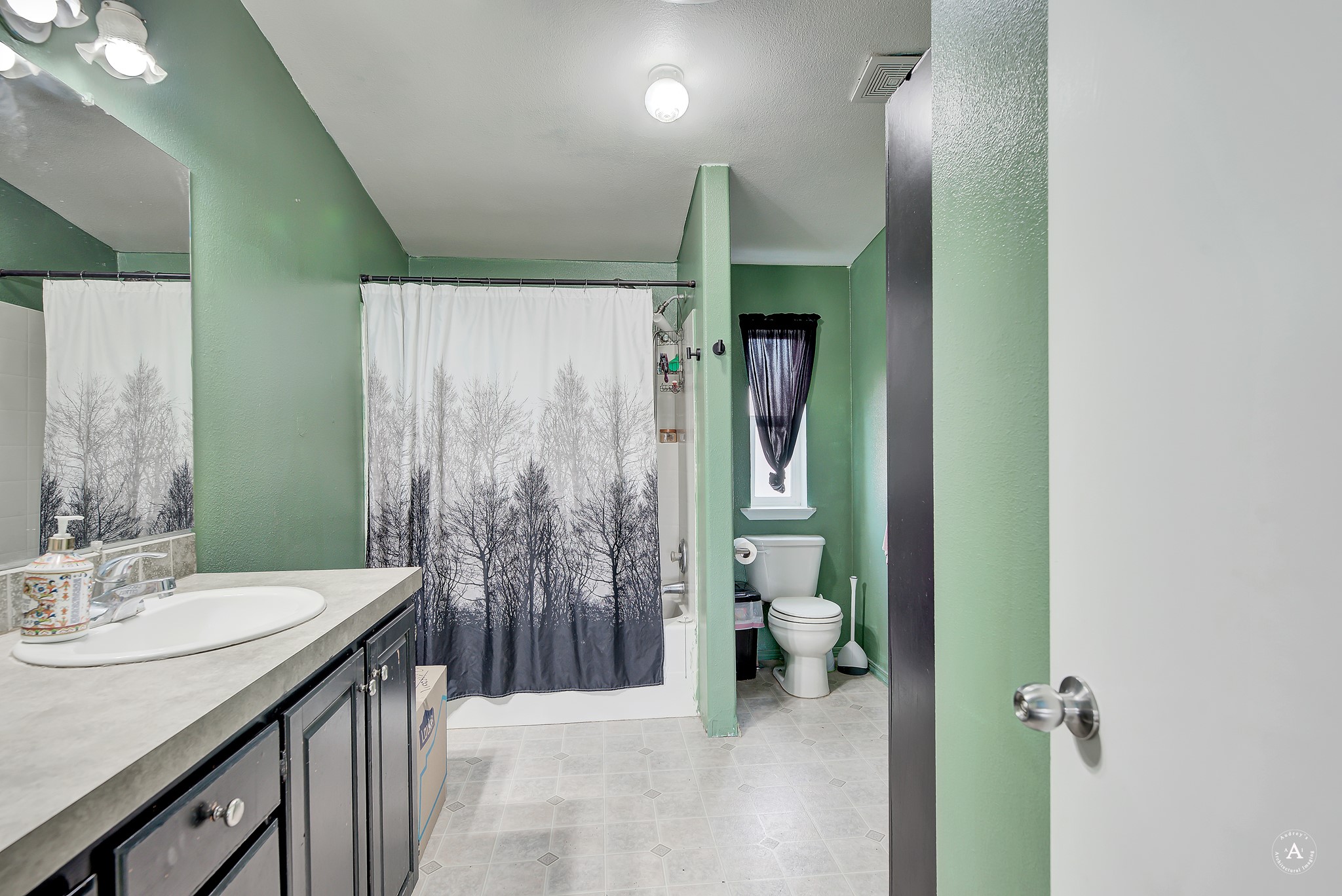 6594 And 6410 Collins Drive Property Photo 39