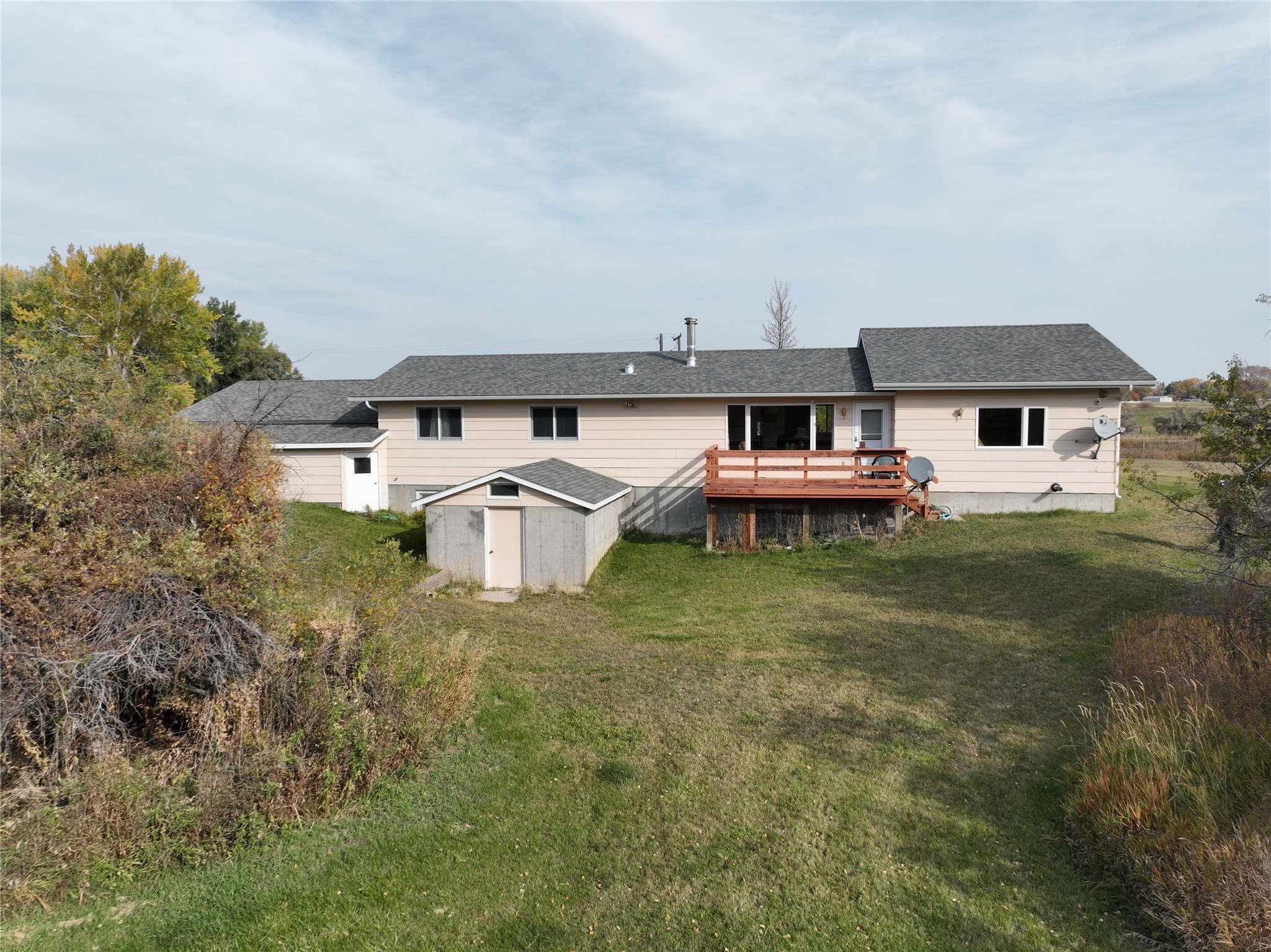 40 Sherman Lane Property Photo 18