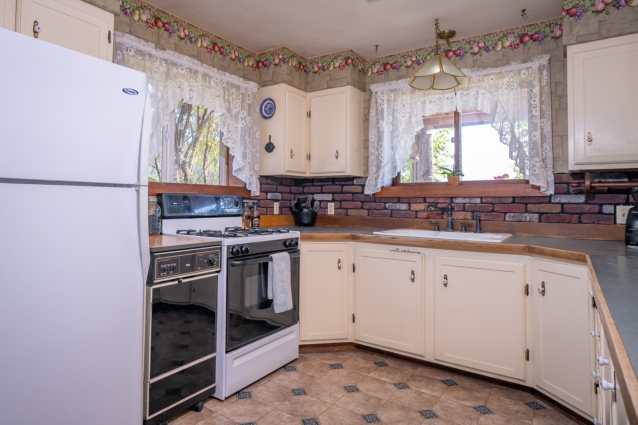 4 Courtier Road Property Photo 98