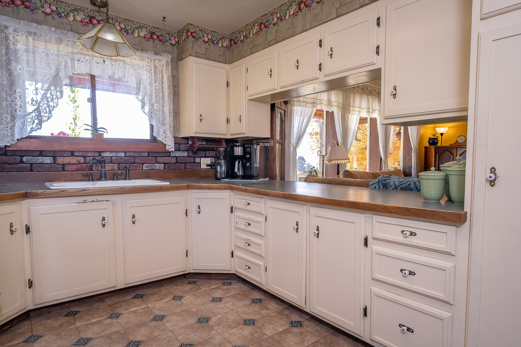4 Courtier Road Property Photo 99