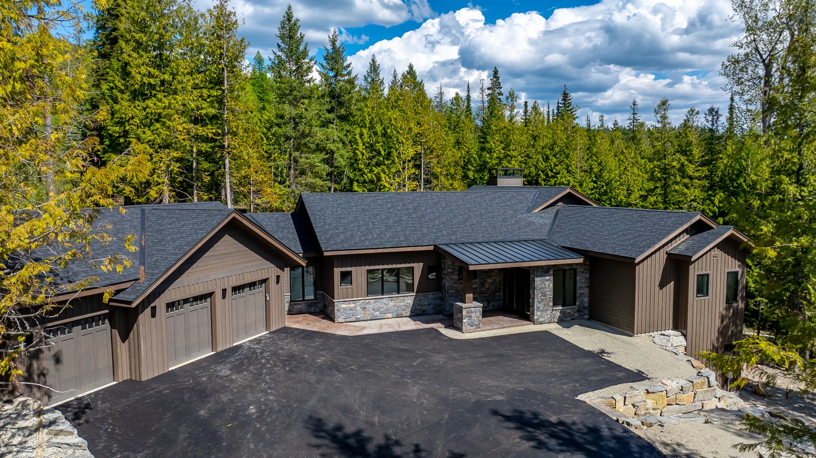 92 Woodlandstar Circle Property Photo 2