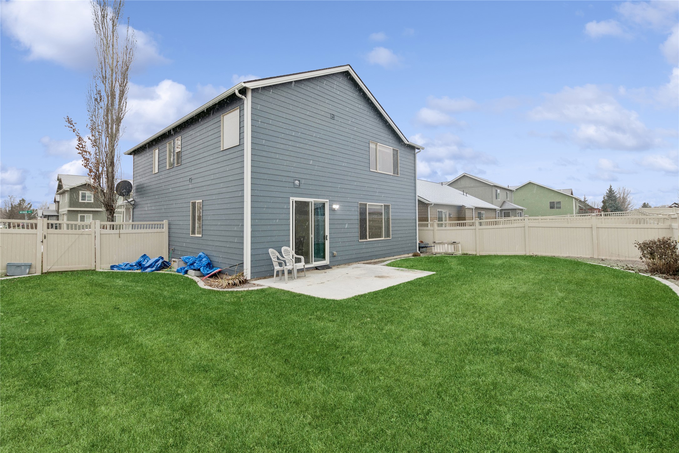 208 Weimar Way Property Photo 4