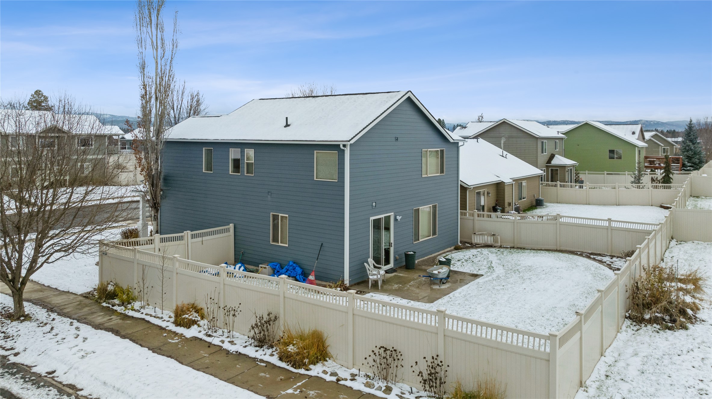 208 Weimar Way Property Photo 6